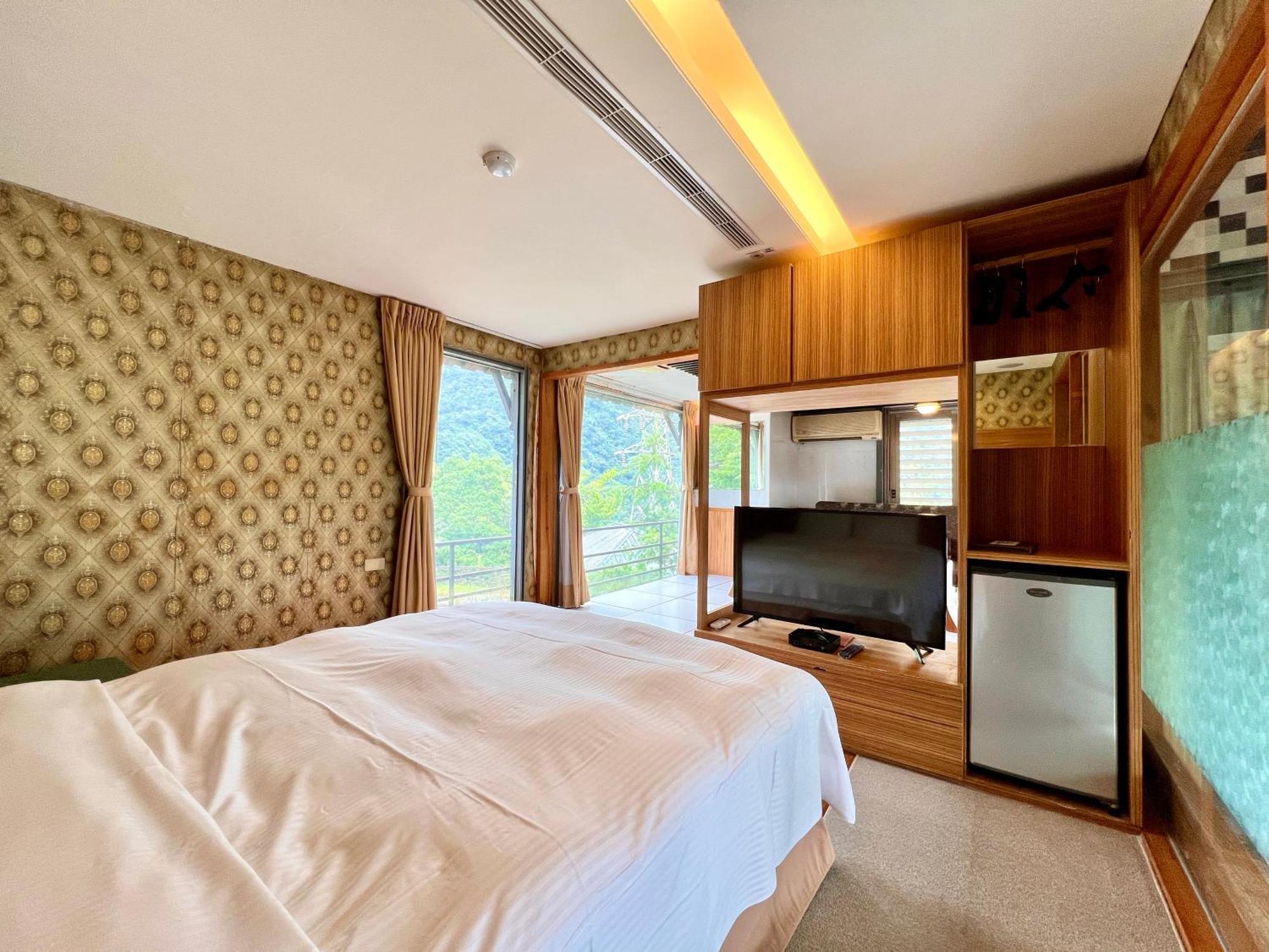 Wulai Sunglyu Hot Spring Resort Extérieur photo