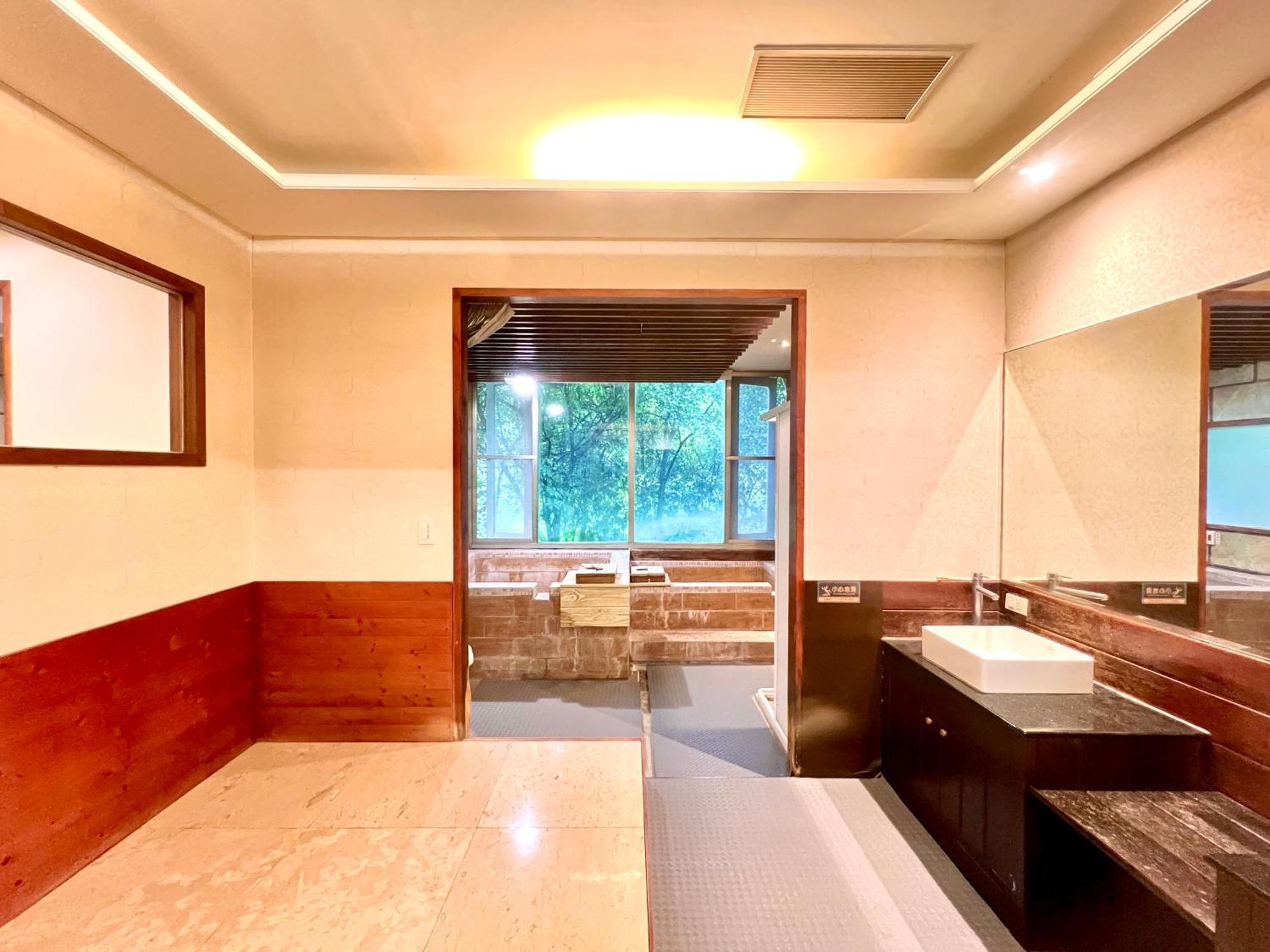 Wulai Sunglyu Hot Spring Resort Extérieur photo