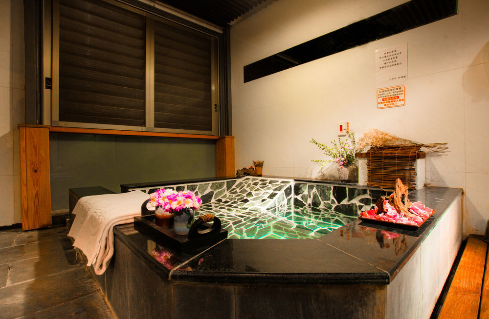Wulai Sunglyu Hot Spring Resort Extérieur photo